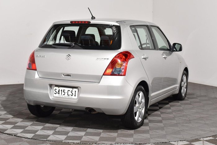 2010 Suzuki Swift S