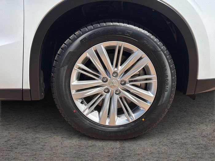 2024 Mitsubishi Outlander LS