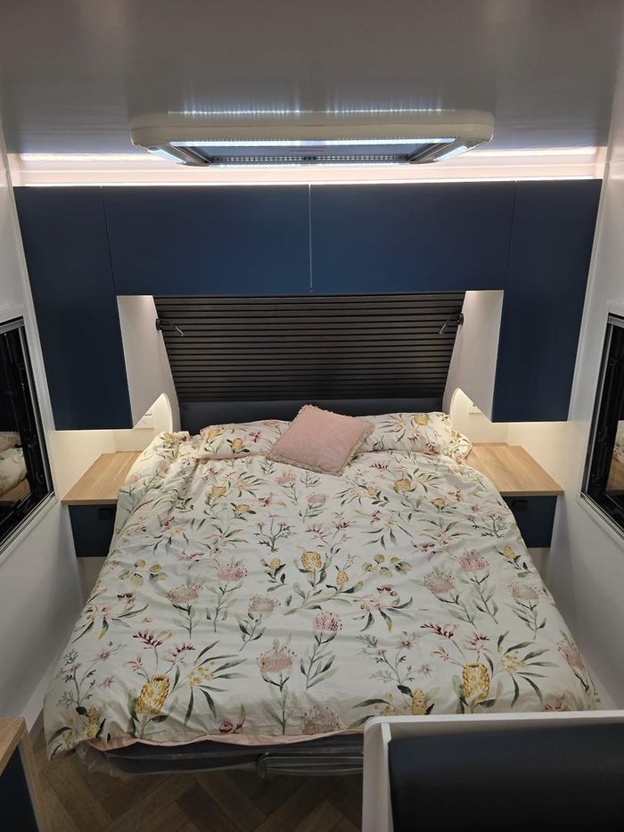 2026 New Age Caravans Manta Ray Mr20 Save $8,425 Was $ 84,249