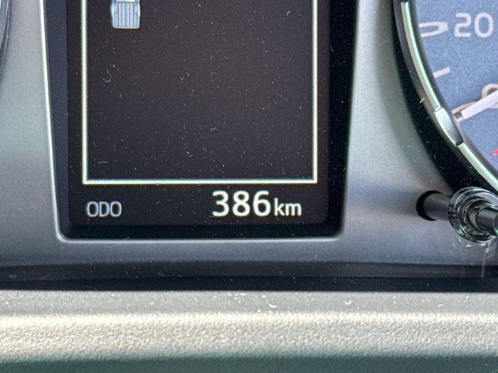 2025 Toyota Hilux SR5 48V