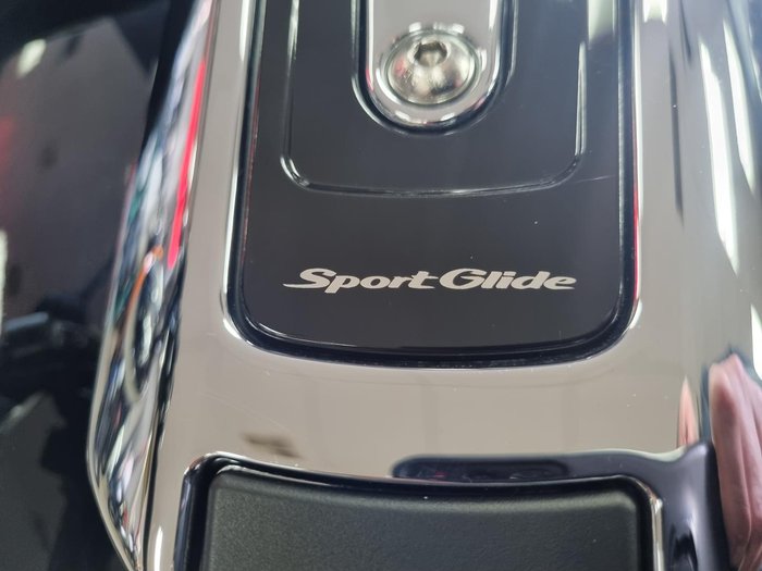 2022 Harley-Davidson Sport Glide 107 (FLSB)