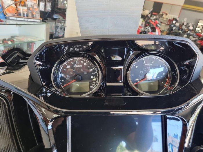 2025 Indian Challenger Dark Horse 112