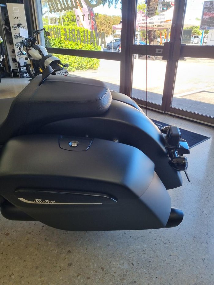 2025 Indian Challenger Dark Horse 112