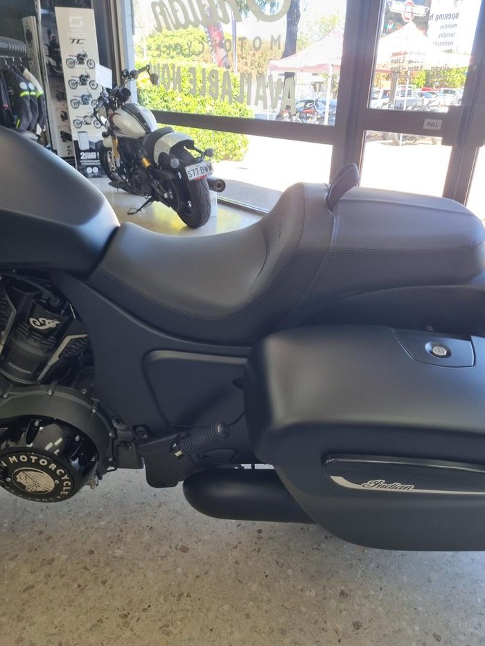 2025 Indian Challenger Dark Horse 112