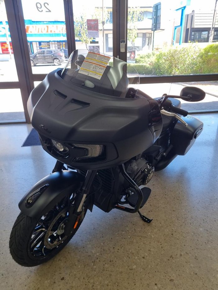 2025 Indian Challenger Dark Horse 112