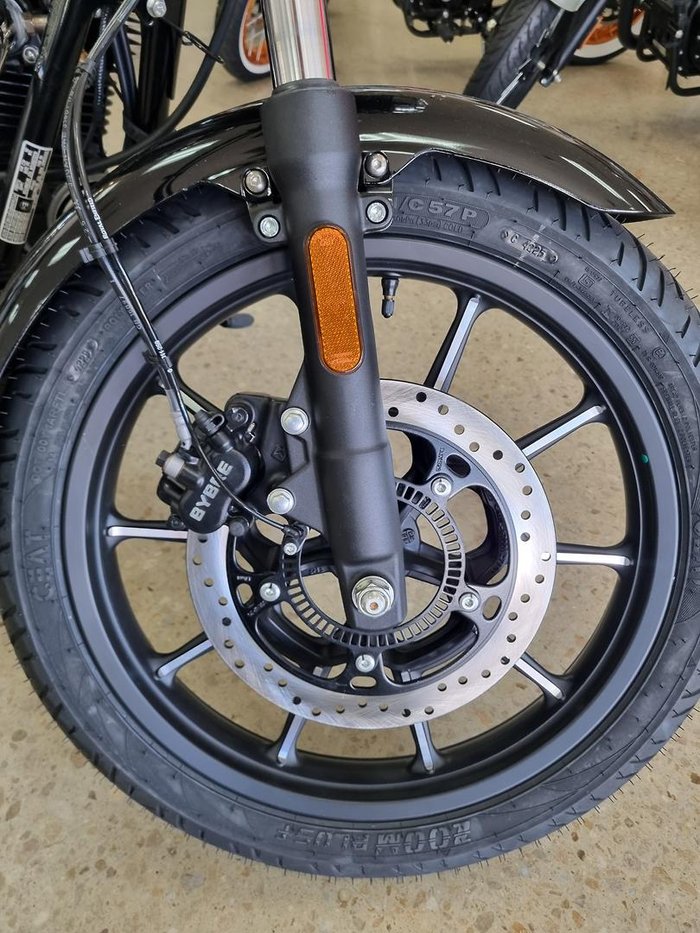 2025 Royal Enfield Meteor 350 Supernova