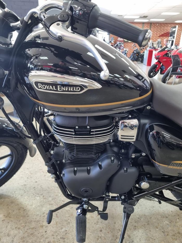 2025 Royal Enfield Meteor 350 Supernova
