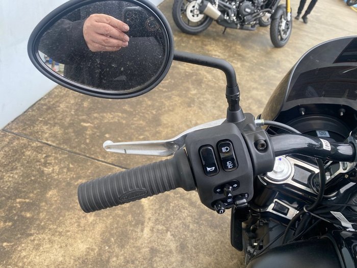 2024 Indian SPORT CHIEF BLACK SMOKE