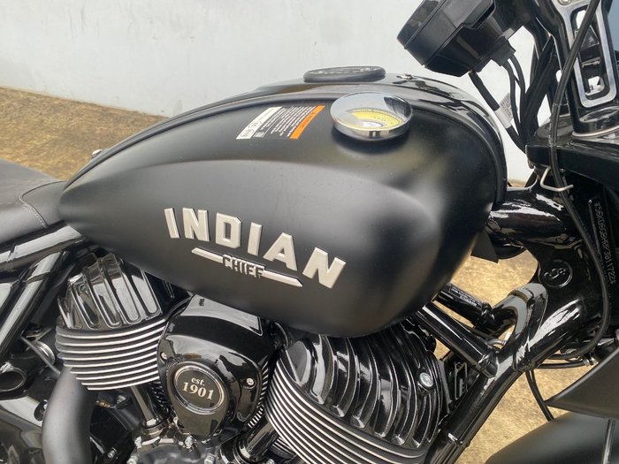 2024 Indian SPORT CHIEF BLACK SMOKE