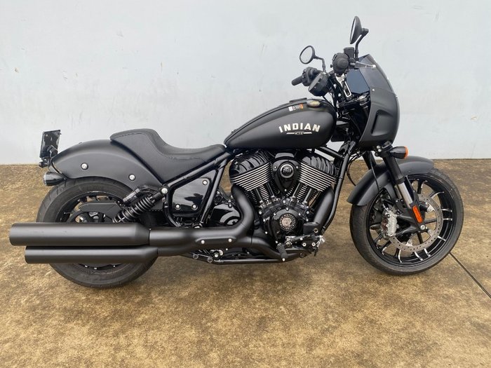 2024 Indian SPORT CHIEF BLACK SMOKE
