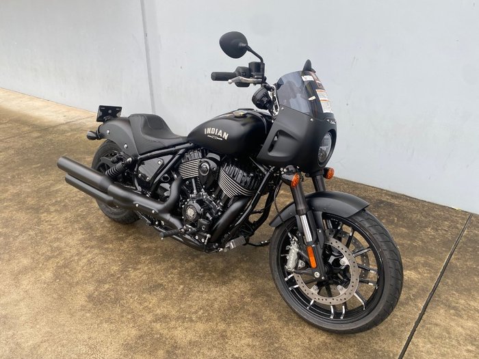 2024 Indian SPORT CHIEF BLACK SMOKE