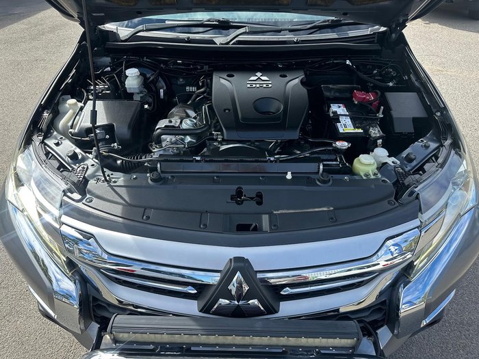 2016 Mitsubishi Pajero Sport GLS