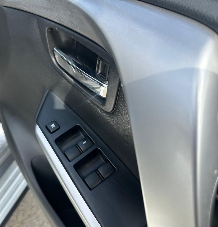 2016 Mitsubishi Pajero Sport GLS