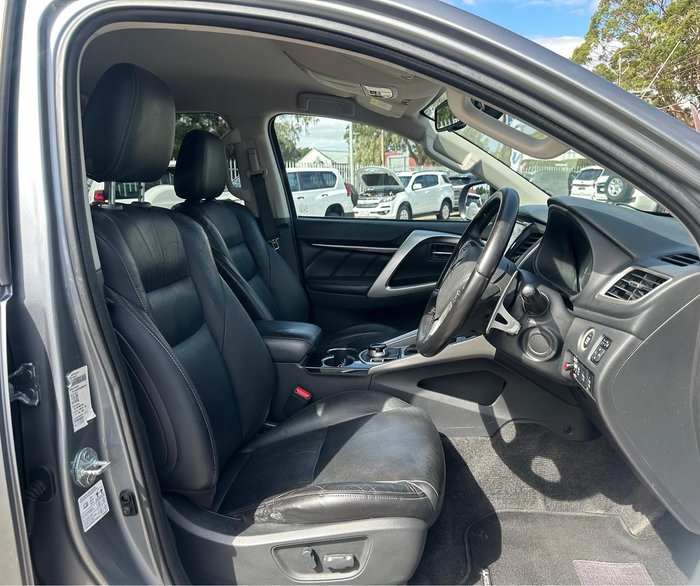 2016 Mitsubishi Pajero Sport GLS