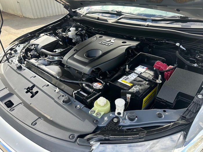 2016 Mitsubishi Pajero Sport GLS