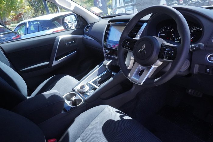 2024 Mitsubishi Pajero Sport Exceed