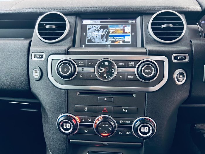 2016 Land Rover Discovery TDV6 Series 4 MY16.5 4X4 Dual Range Fuji White