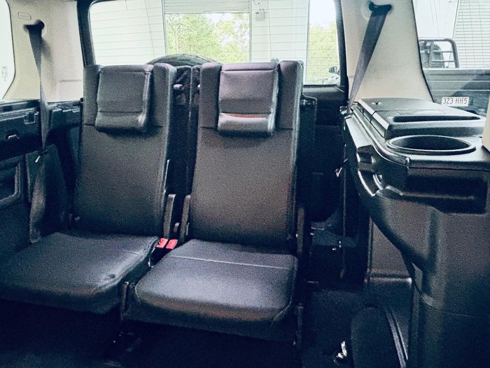 2016 Land Rover Discovery TDV6 Series 4 MY16.5 4X4 Dual Range Fuji White