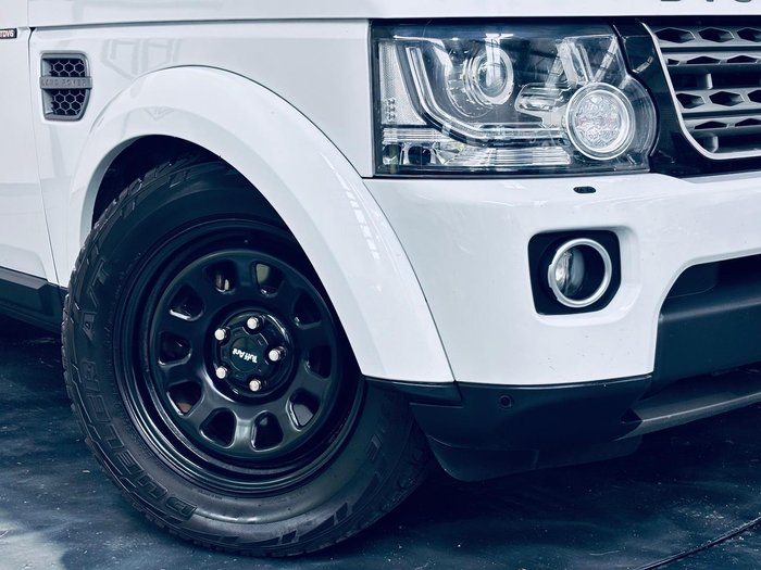 2016 Land Rover Discovery TDV6 Series 4 MY16.5 4X4 Dual Range Fuji White