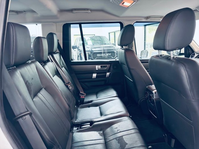 2016 Land Rover Discovery TDV6 Series 4 MY16.5 4X4 Dual Range Fuji White