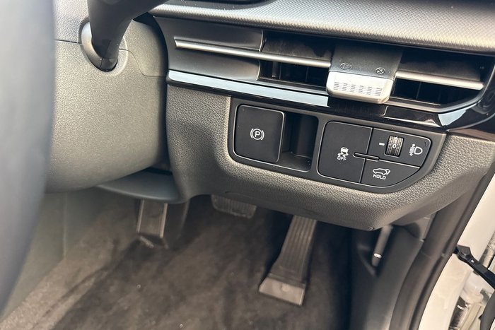 2026 Kia Sportage SX+ NQ5 PE MY26 Snow White Pearl (SWP)