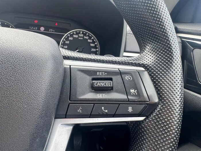 2023 Mitsubishi Outlander ES