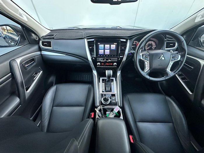 2020 Mitsubishi Pajero Sport GLS