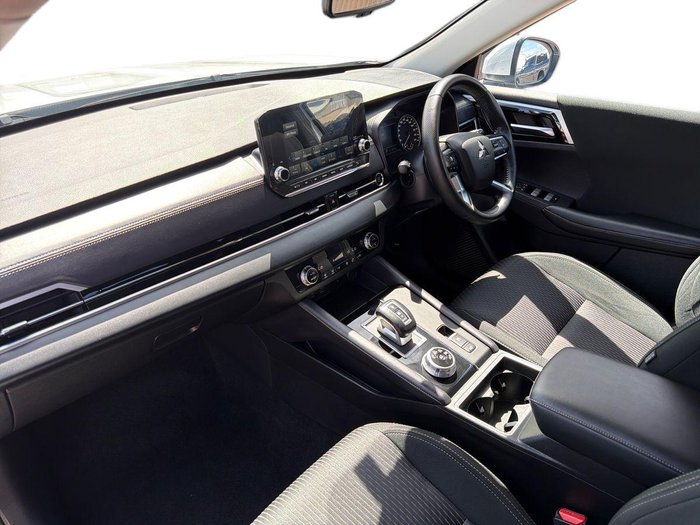 2024 Mitsubishi Outlander