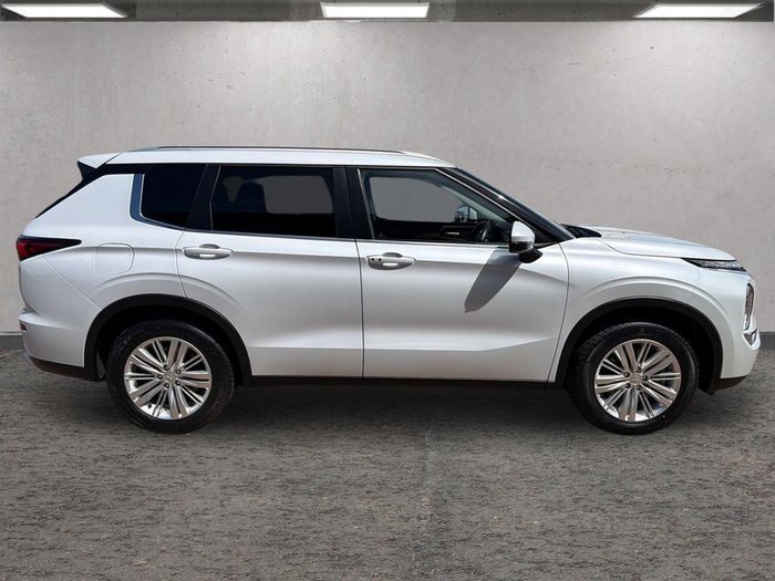 2024 Mitsubishi Outlander