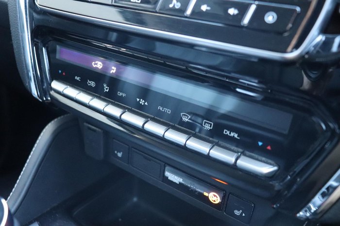 2023 Isuzu MU-X LS-T