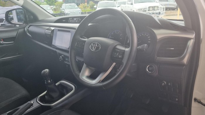 2016 Toyota Hilux SR5