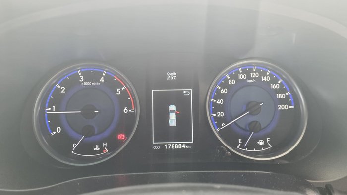 2016 Toyota Hilux SR5