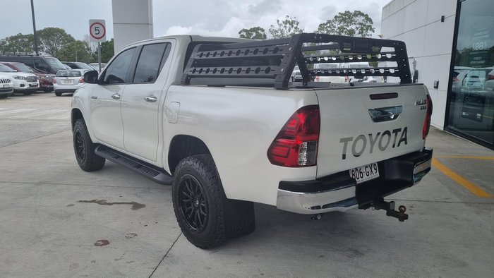 2016 Toyota Hilux SR5