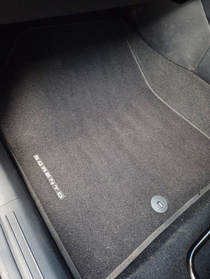 2022 Kia Sorento Sport