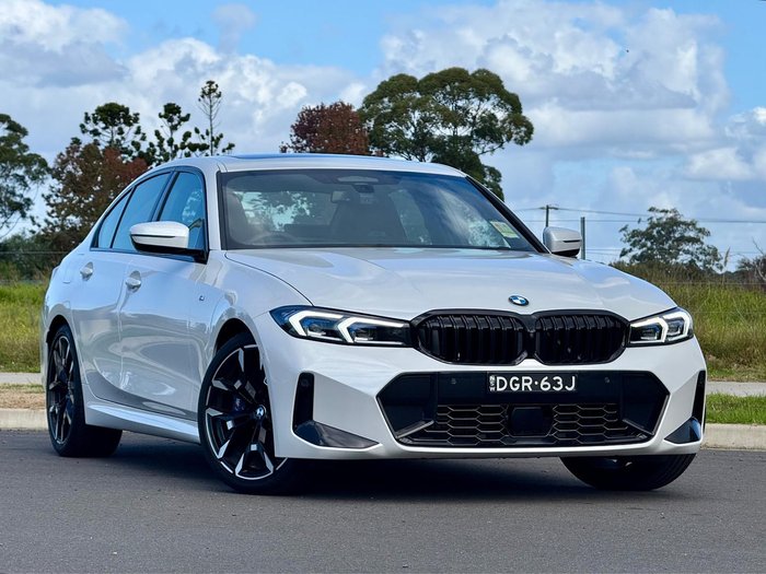 2025 BMW 3 Series 330i M Sport