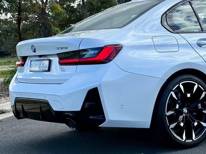 2025 BMW 3 Series 330i M Sport