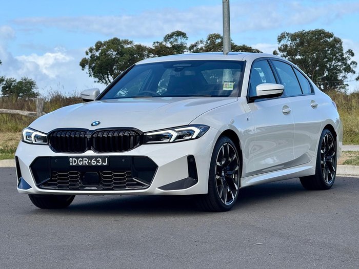 2025 BMW 3 Series 330i M Sport