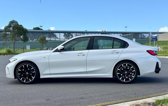 2025 BMW 3 Series 330i M Sport