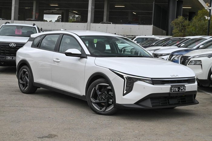 2025 Kia K4