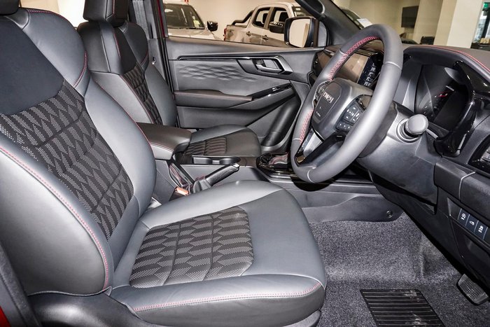 2025 Isuzu D-MAX X-TERRAIN