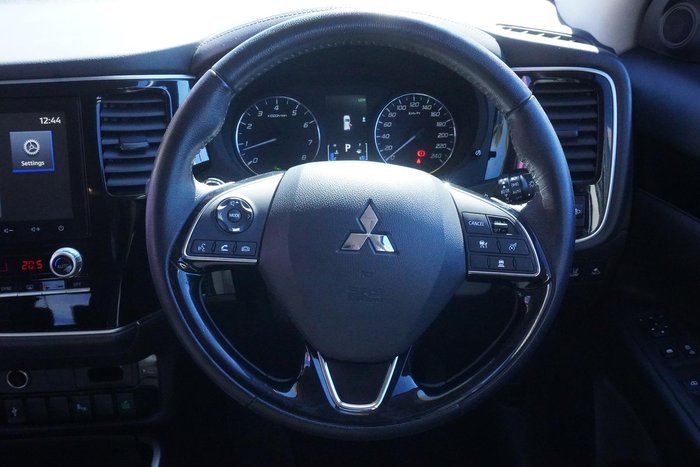 2021 Mitsubishi Outlander LS