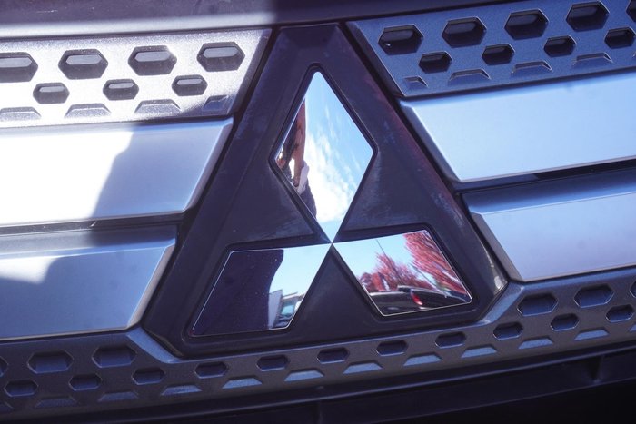 2021 Mitsubishi Outlander LS