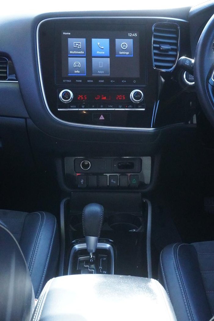 2021 Mitsubishi Outlander LS