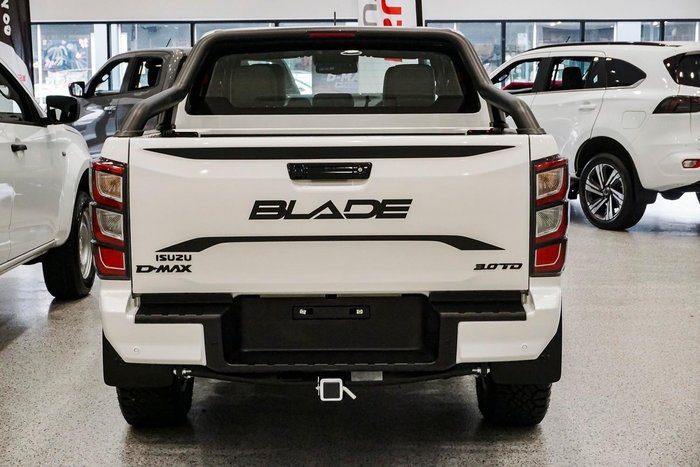 2025 Isuzu D-MAX BLADE
