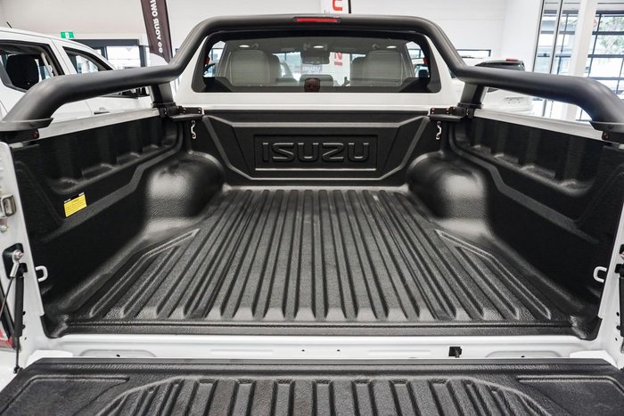 2025 Isuzu D-MAX BLADE