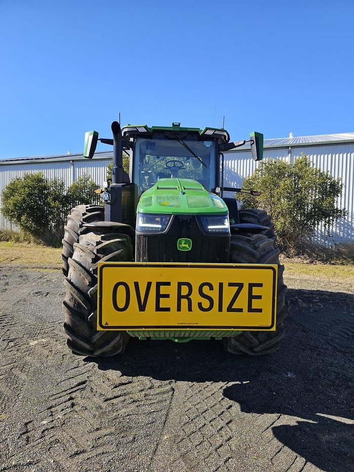 2023 John Deere 8R 310