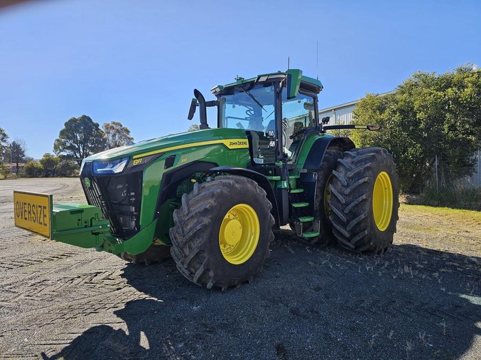 2023 John Deere 8R 310