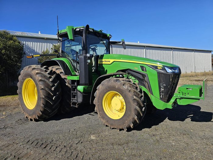 2023 John Deere 8R 310