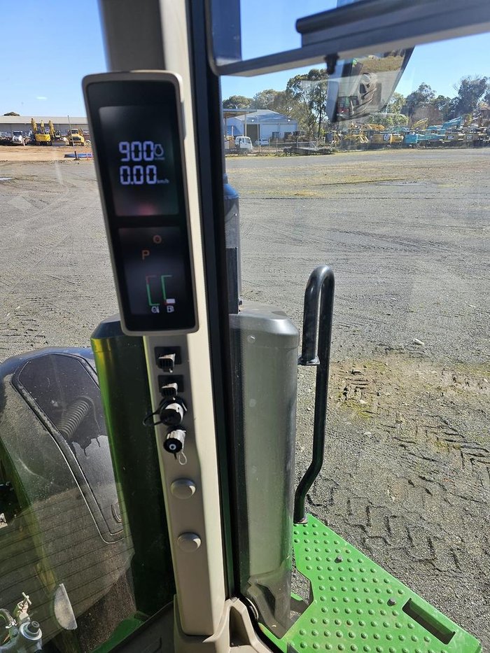 2023 John Deere 8R 310