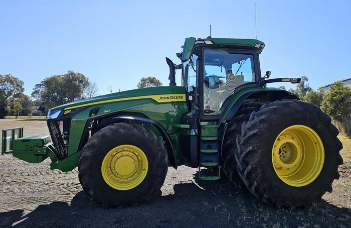 2023 John Deere 8R 310